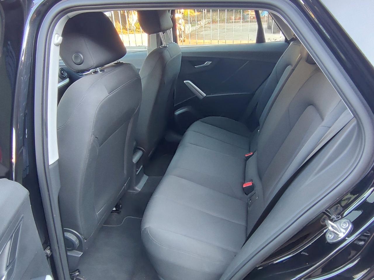 Audi Q2 1.6 TDI 116 cv cambio automatico
