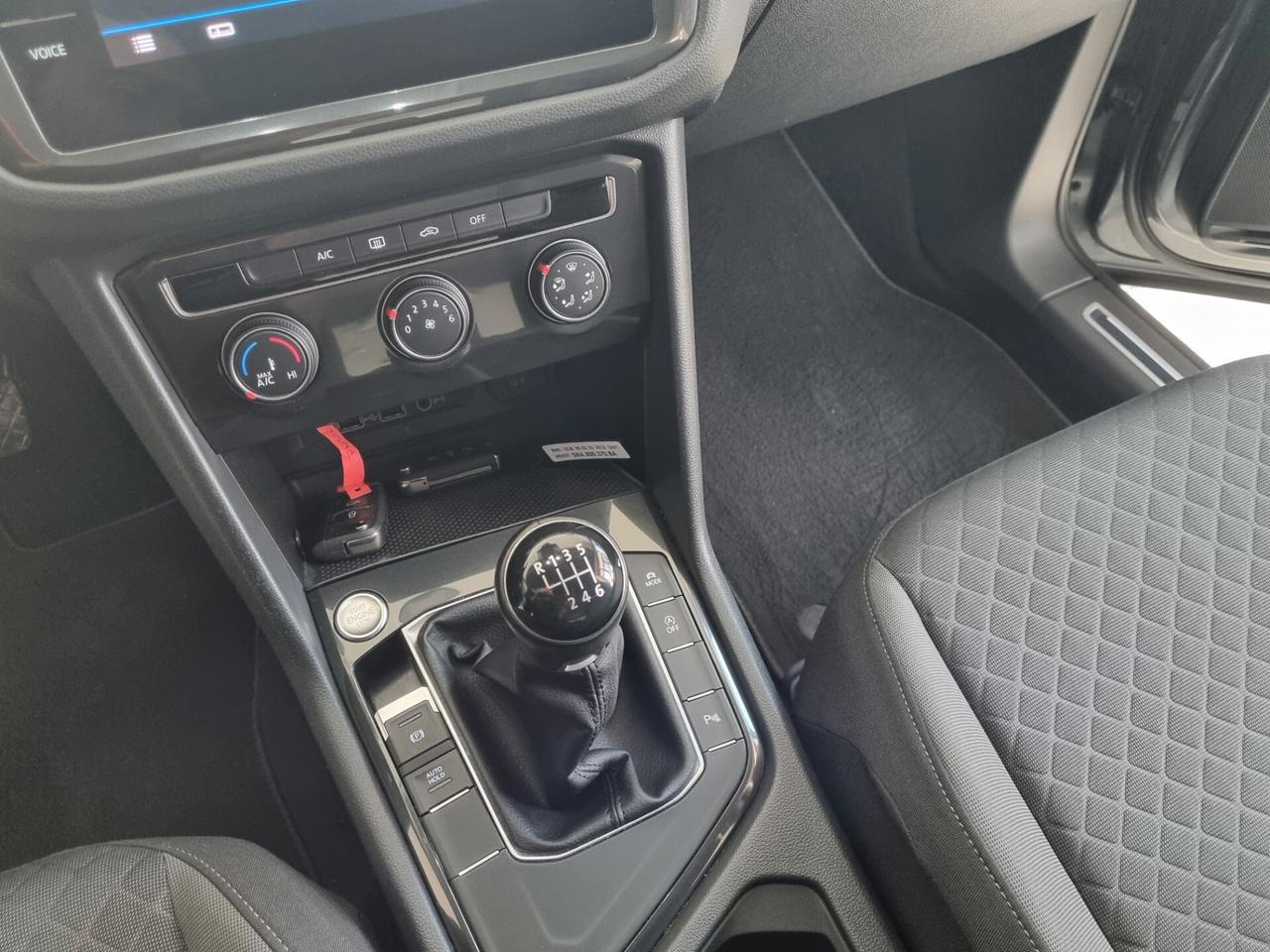 Volkswagen Tiguan 1.6 TDI SCR R-Line, VIRTUAL COCKPIT, KEYLESS