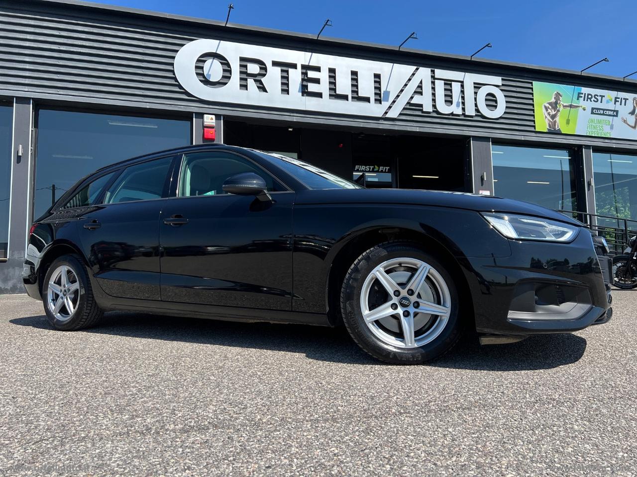 AUDI A4 Avant 35 TDI/163CV MHVE S tronic Business IVA DEDUCIBILE