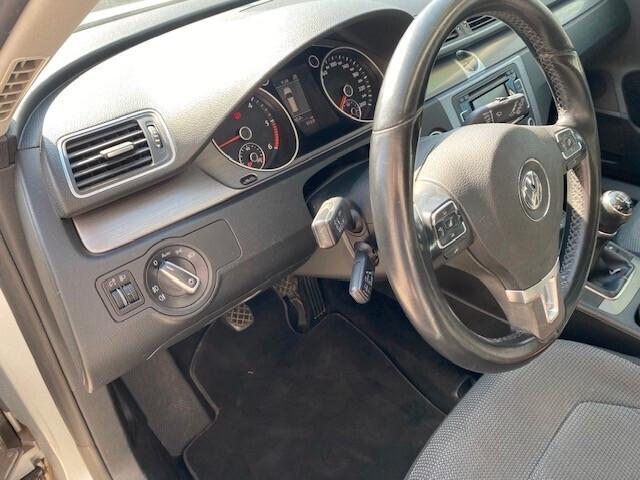 Volkswagen Passat VII 2011 Var. 2.0 TDI Comfortline Business