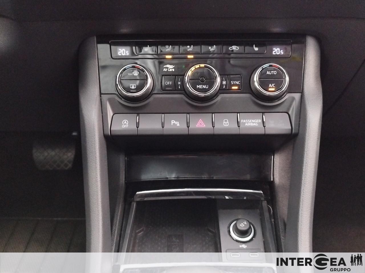 SKODA Karoq 2.0 tdi evo Ambition 115cv dsg