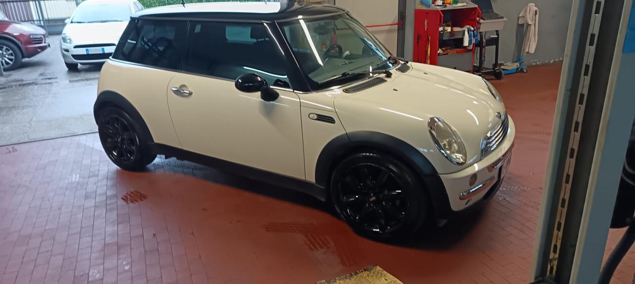 MINI 1.6 16V Cooper - 2004 ASI