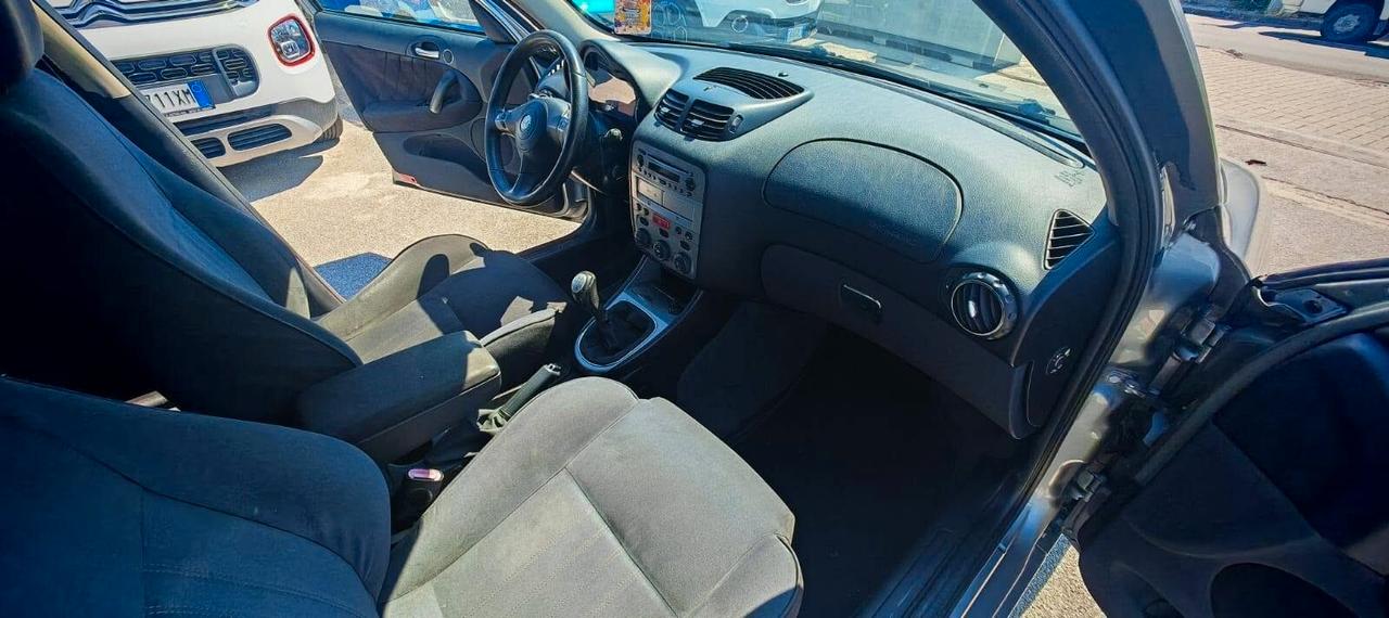 Alfa Romeo 147 1.6 16V TS 5 porte Distinctive
