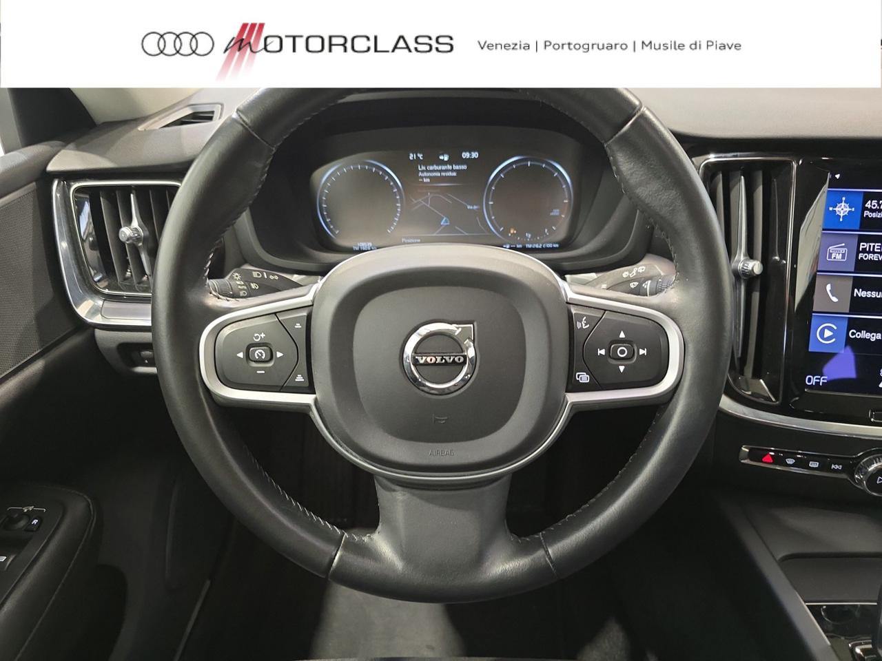 Volvo V60 .0 b4 momentum business pro geartronic