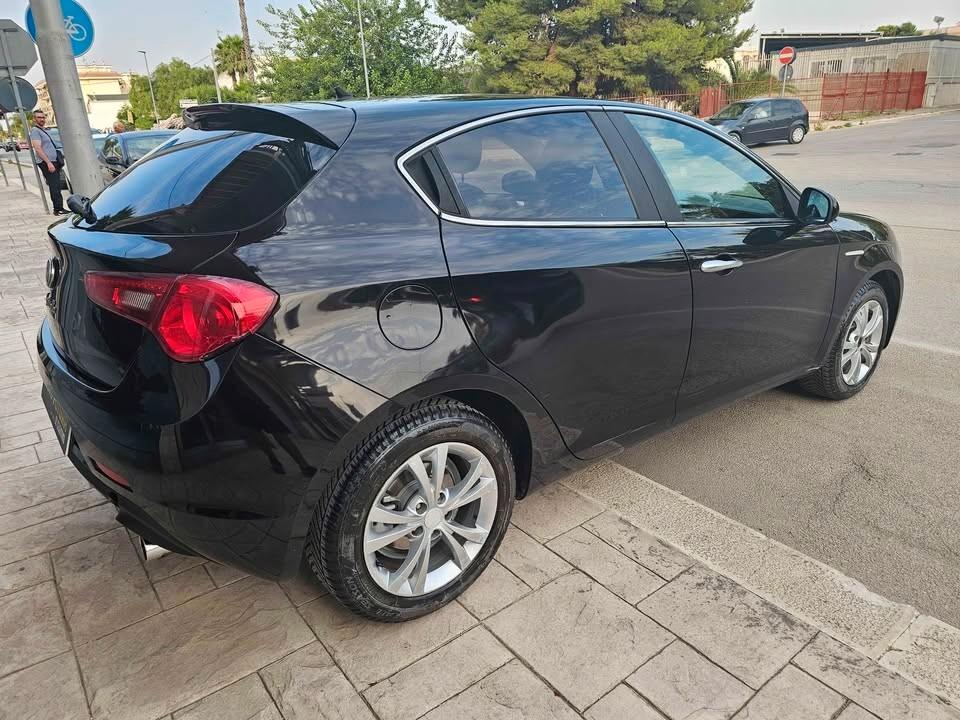 Alfa Romeo Giulietta 2.0 JTDm-2 140 CV Distinctive