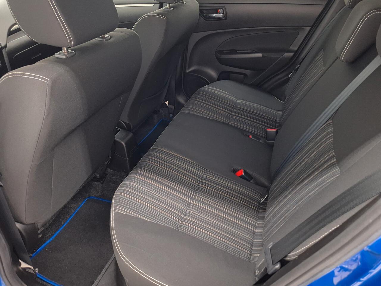 Suzuki Swift 1.3 DDiS 75cv B-Top Bi-Color