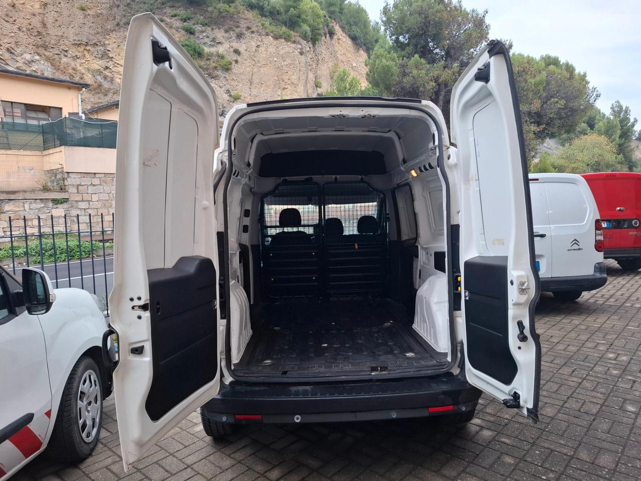 Fiat DOBLO PL-TA MAXI XL 1.6 3 POSTI