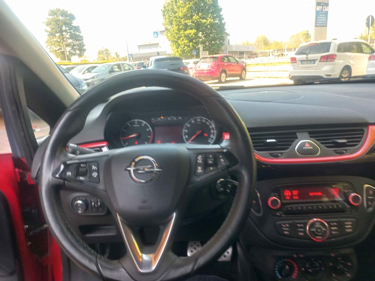 Opel Corsa 1.2 Coupé b-Color