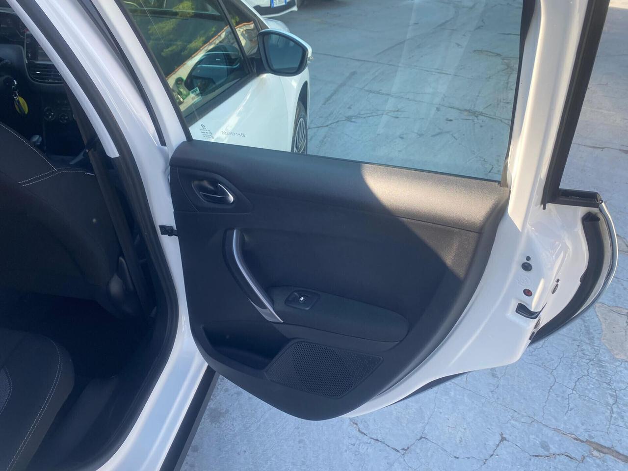 Peugeot 2008 BlueHDi 100 GT Line