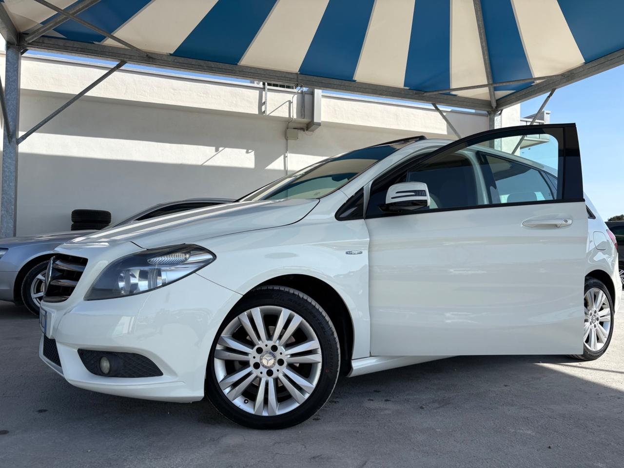 Mercedes-benz B 180 200 CDI BlueEFFICIENCY Premium