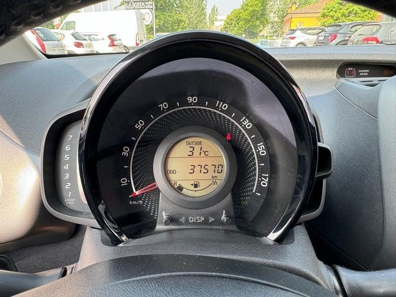 Toyota Aygo Connect 1.0 VVT-i 72 CV 5 porte x-fun
