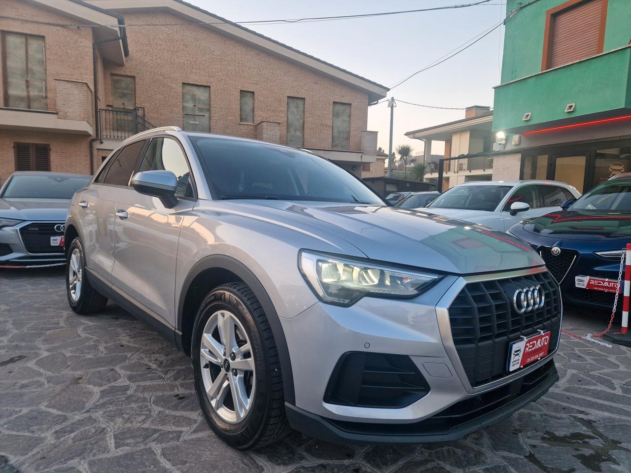 Audi Q3 35 TDI S tronic Business