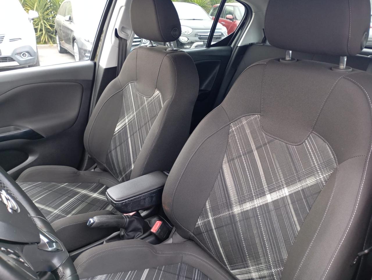 Opel Corsa 1.2 5 porte b-Color