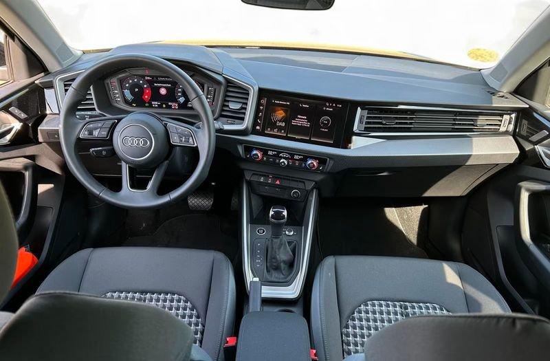 Audi A1 A1 SPB 30 TFSI S tronic S line edition Black Pack 17"