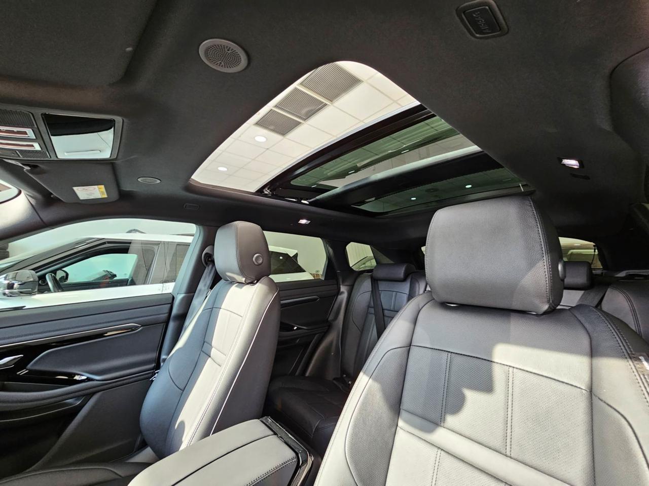 Land Rover Range Rover Evoque R Dynamic SE Navi Camera Tetto C.20" LED BlackPack