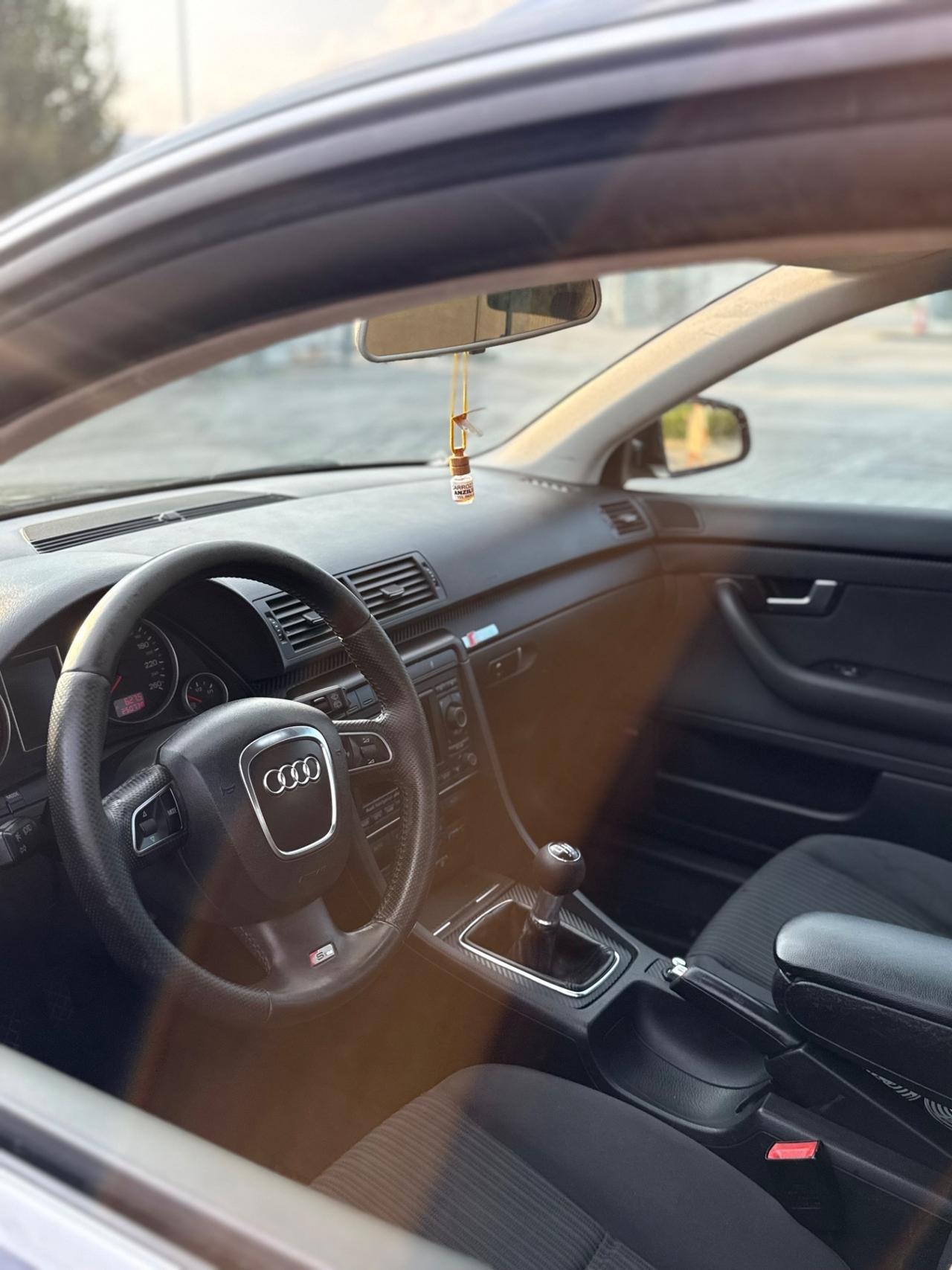Audi A4 2.0 16V TDI Avant Top