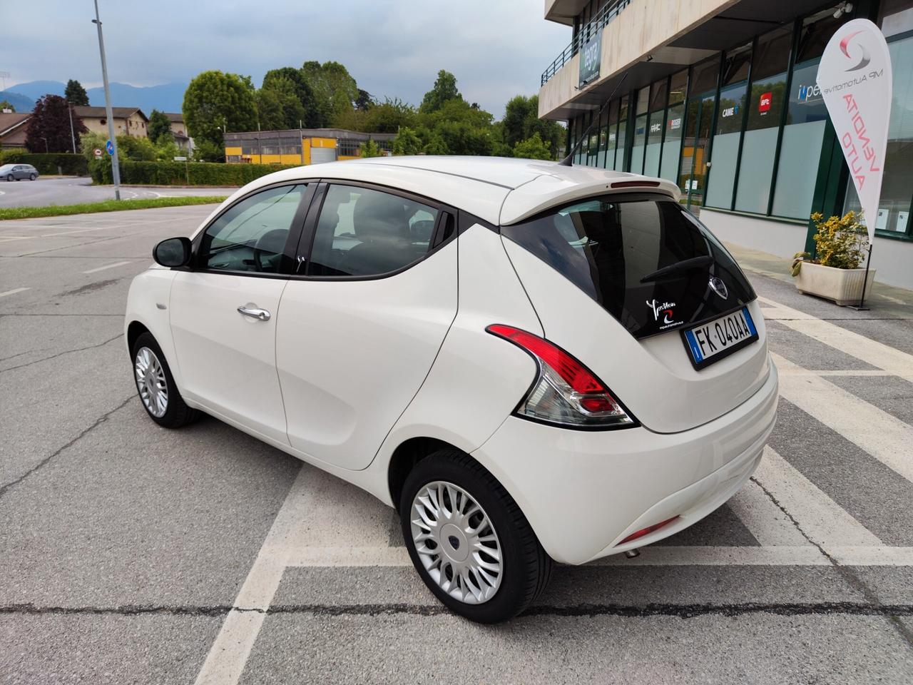 Lancia Ypsilon 1.2 69 CV 5 porte Gold 2017