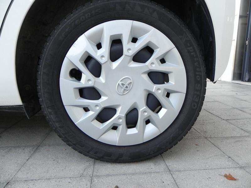 Toyota Aygo Connect 1.0 VVT-i 72 CV 5 porte x-cool