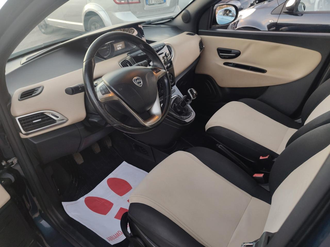 Lancia Ypsilon 1.2 5p GPL Ecochic 30th anniversary