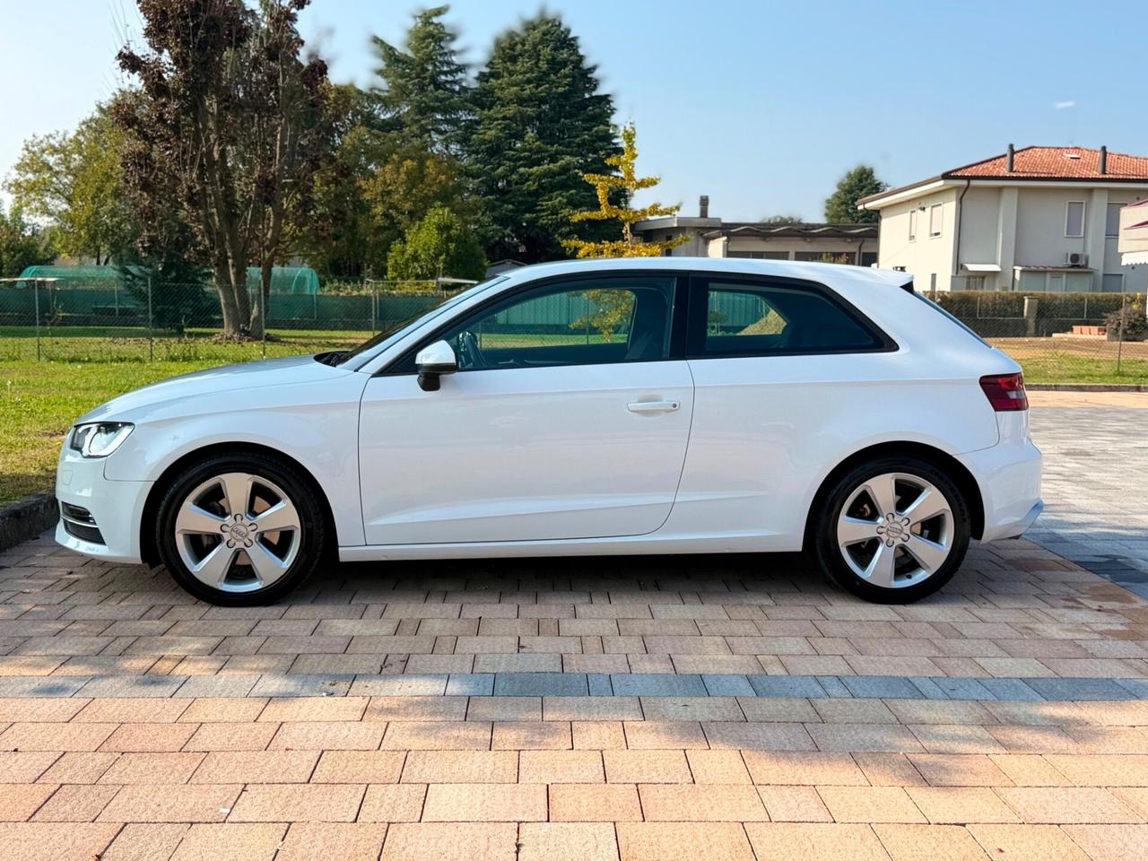 Audi A3 2.0 TDI 150 CV clean diesel Ambition