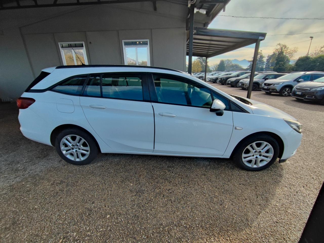 Opel Astra 1.6 CDTi 110CV Start&Stop Sports Tourer Bus. Premium