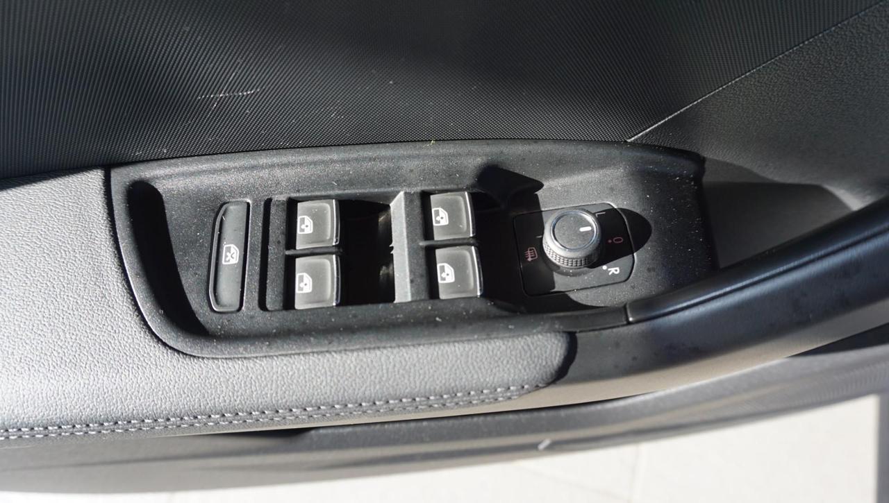 Audi A1 SPB 30 TFSI S-Tronic Identity Black