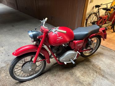 Moto Guzzi Lodola 235 gran turismo