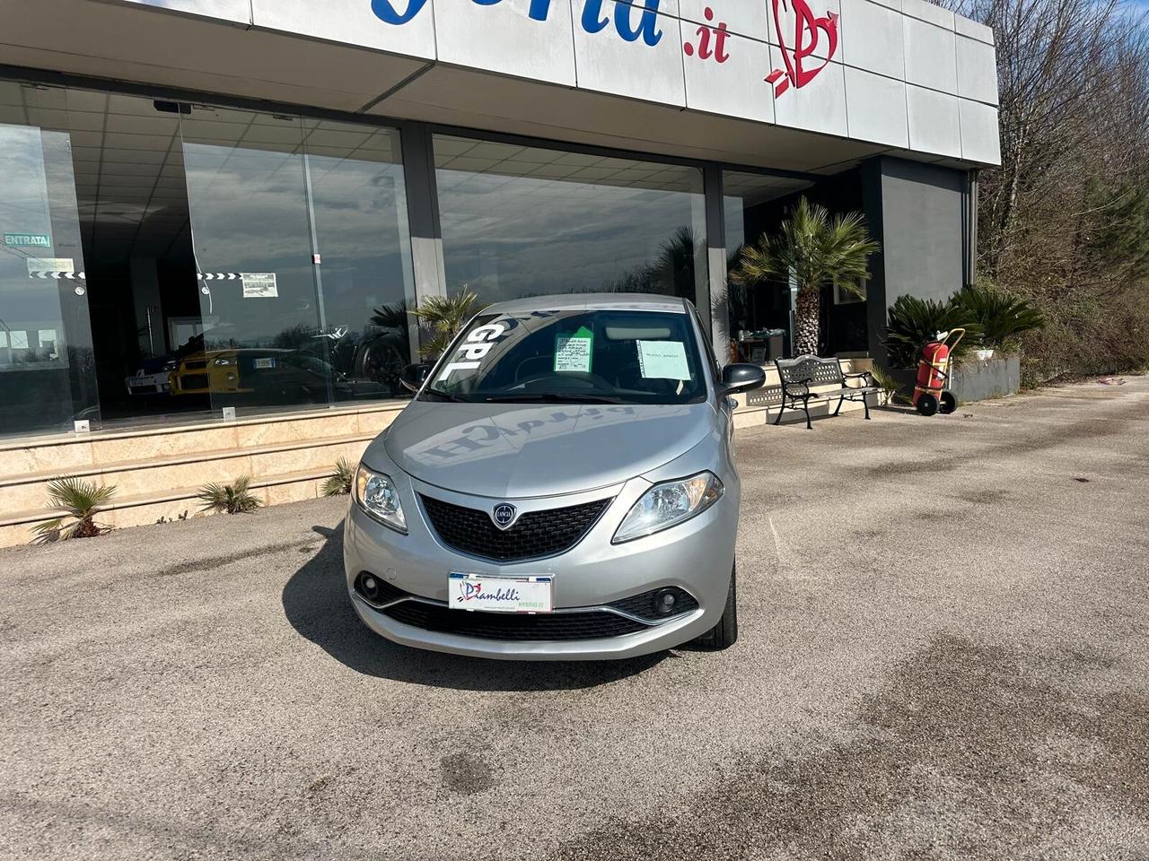 Lancia Ypsilon 1.2 GPL 69 CV 5 porte Platinum NEOPATENTATI