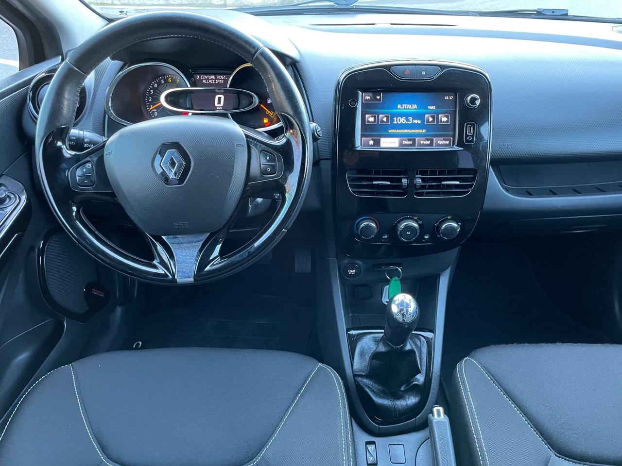 Renault Clio 1.2 16V 5 porte Live!* Neo patentati *