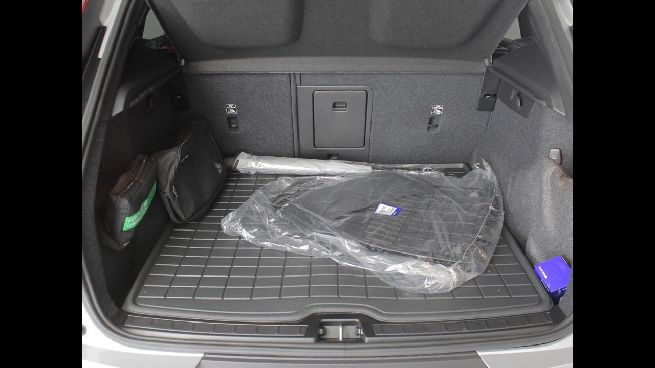 VOLVO XC40 Core B3 AUT