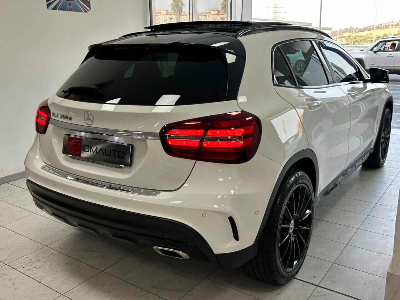 Mercedes-benz GLA 200 d Automatic Premium Night Edition