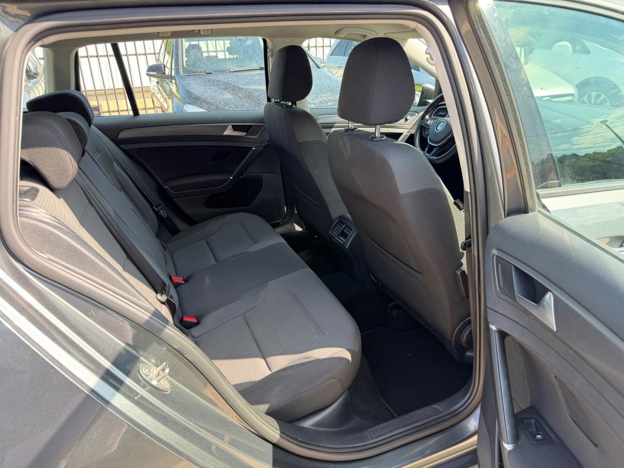 Volkswagen Golf Variant 1.4 TGI DSG Business BlueMotion/121.000KM