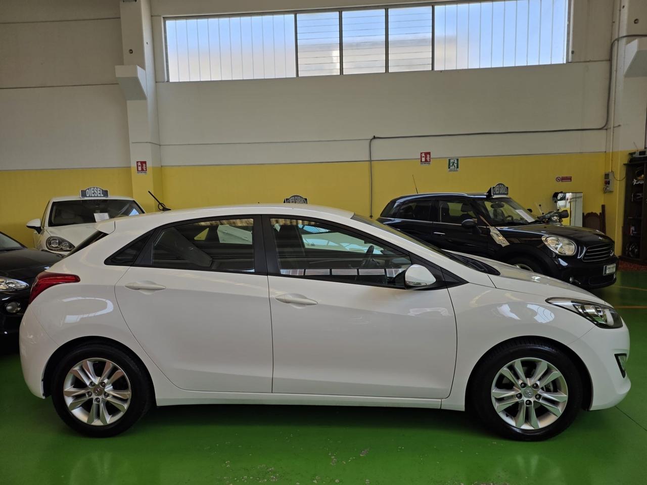 Hyundai i30 1.4 benzina