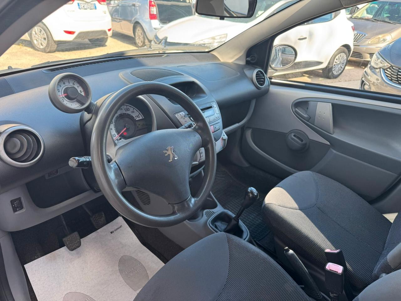 Peugeot 107 1.0 5 PORTE