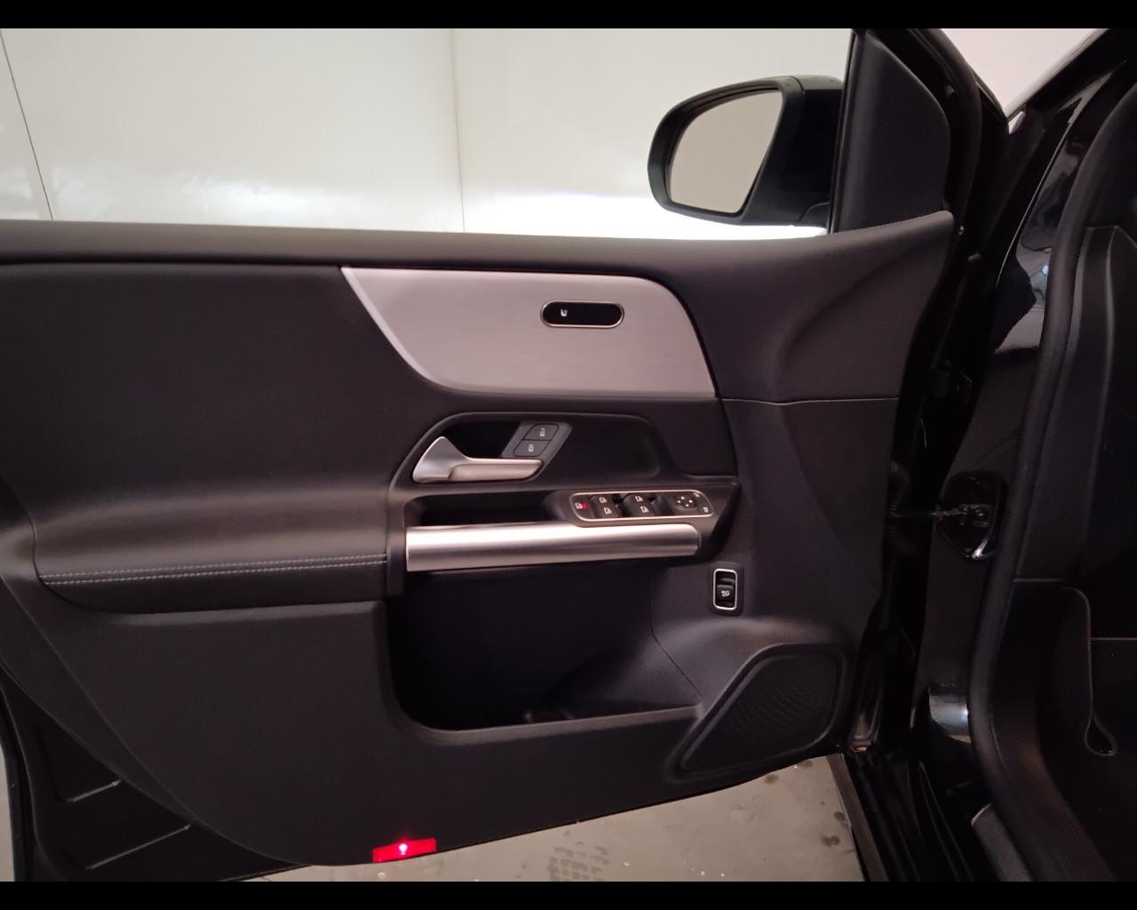 Mercedes-Benz Classe B - W247 2018 - B 180 Premium auto