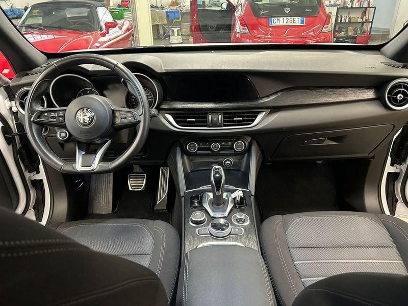 Alfa Romeo Stelvio 2.2 Turbodiesel 160 CV AT8 RWD Super