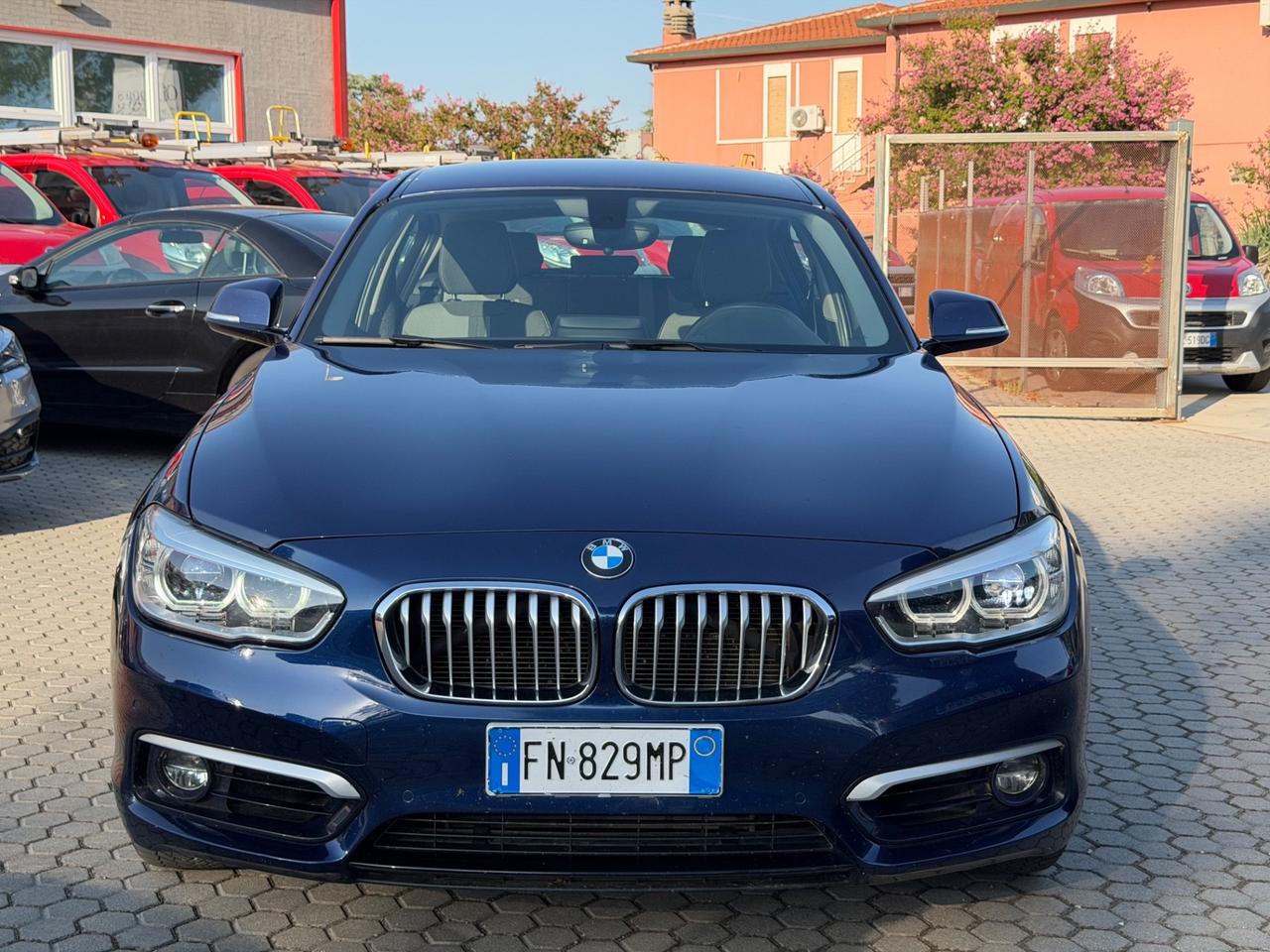 Bmw 120 120d 5p. Urban
