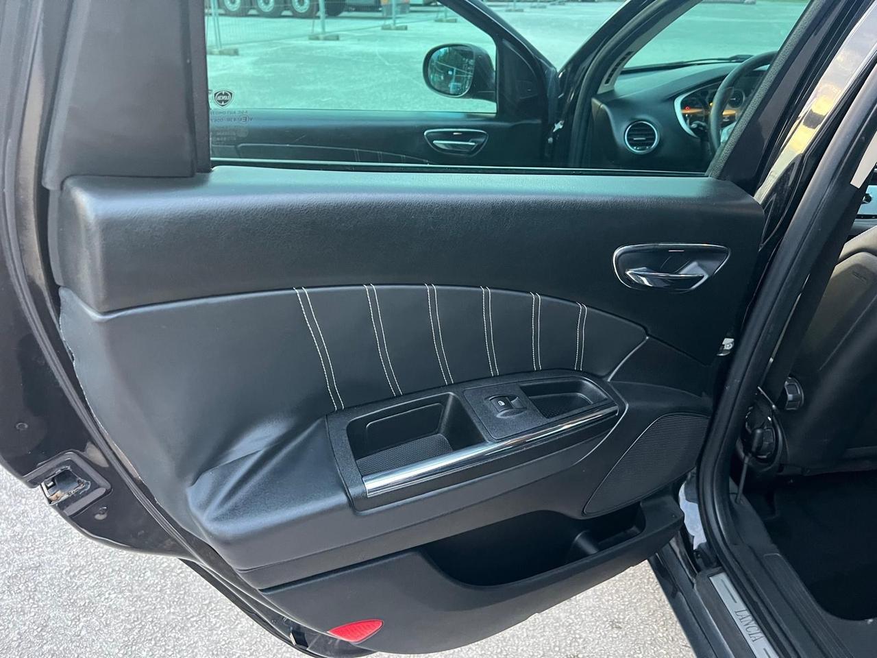 Lancia Delta 1.6 MJT DPF Argento