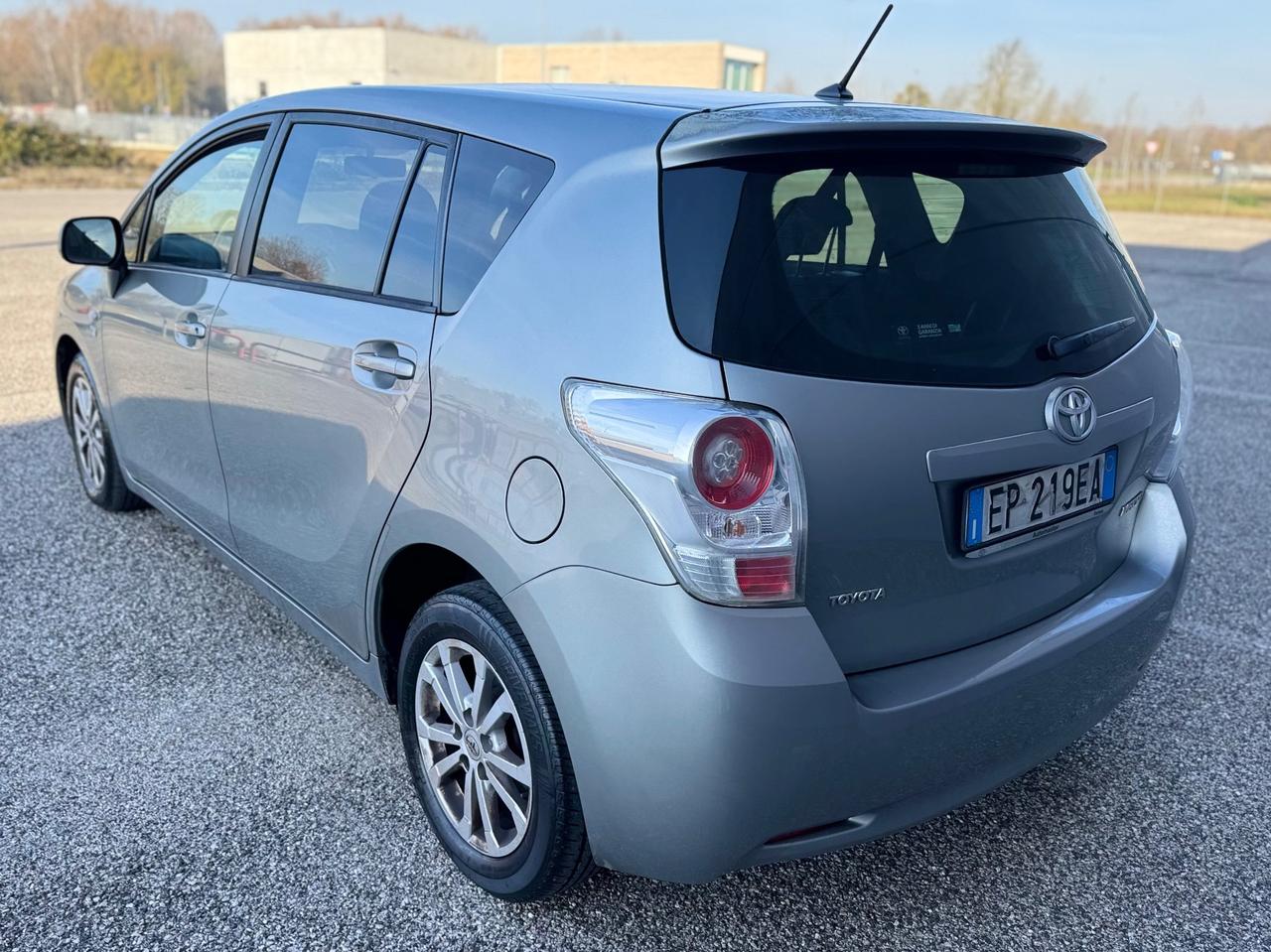 Toyota Verso 2.0 Diesel 2012 7 posti 158.000km