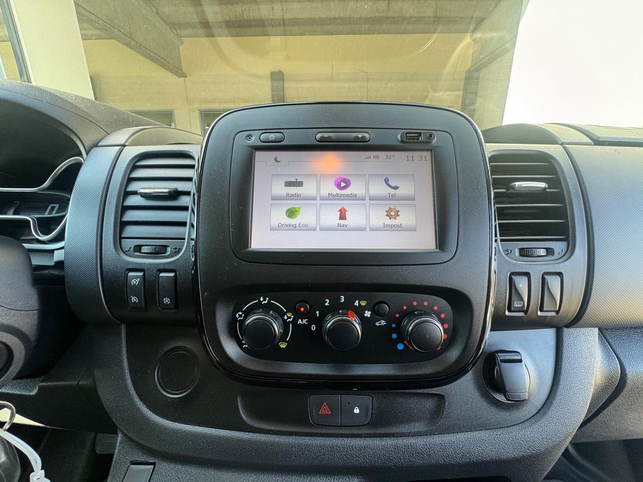 Opel Vivaro 9 posti