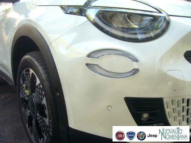 FIAT 600 Hybrid 110CV DCT6 MHEV La Prima NAVI / TELECAMERA