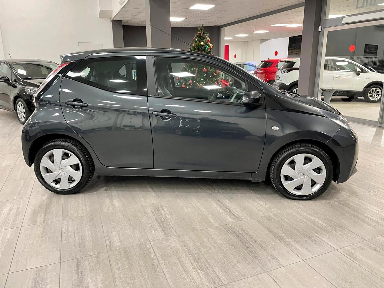 Toyota Aygo 1.0 VVT-i 69cv X-business