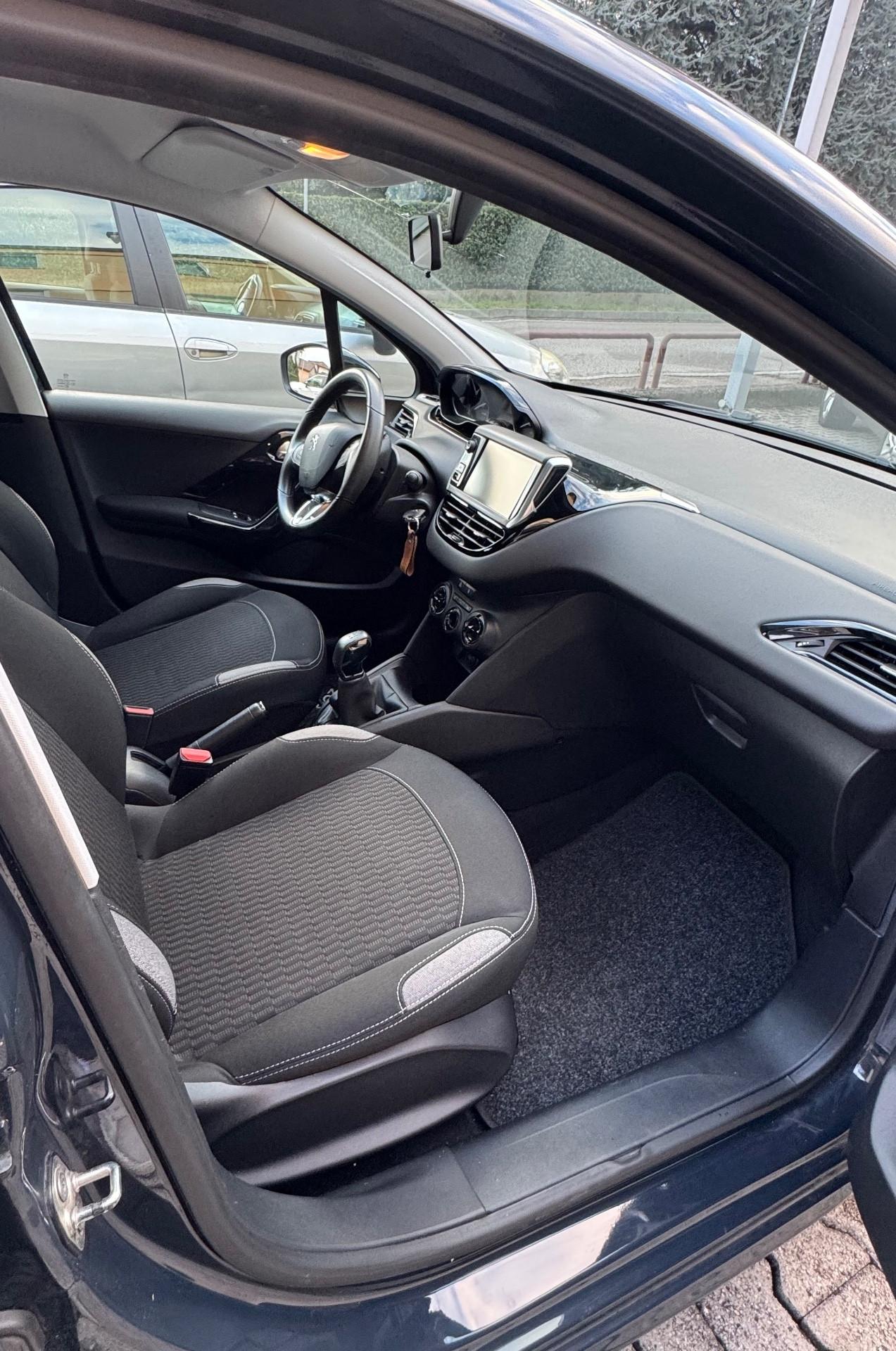 Peugeot 208 BlueHDi 75 5 porte Allure