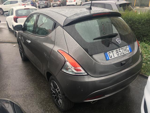 LANCIA Ypsilon 1.0 70cv 5p Hybrid Platino