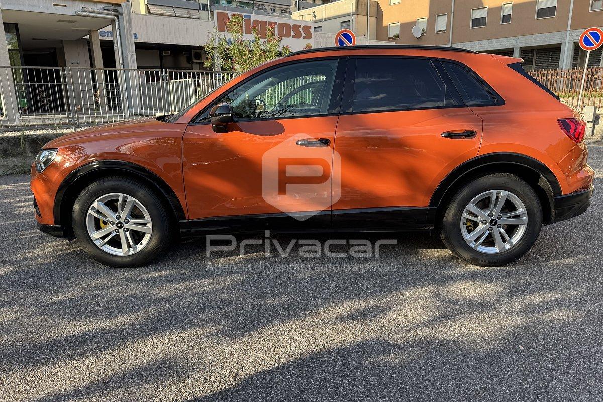 AUDI Q3 35 TDI S tronic Business Advanced