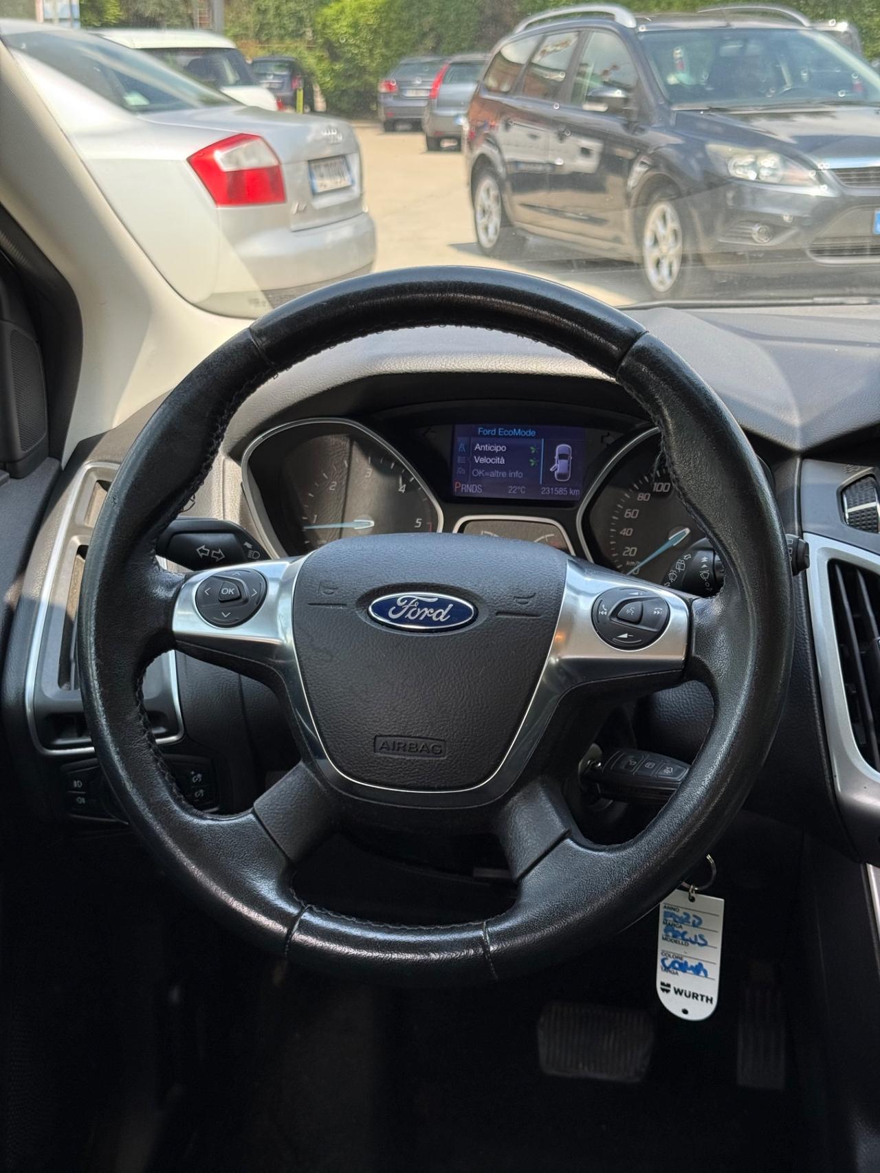 Ford Focus 2.0 TDCi 115 CV Powershift Titanium