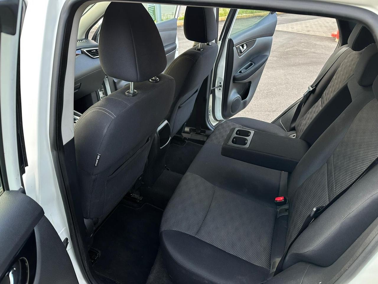Nissan Qashqai 1.6 dCi 2WD Tekna 2015