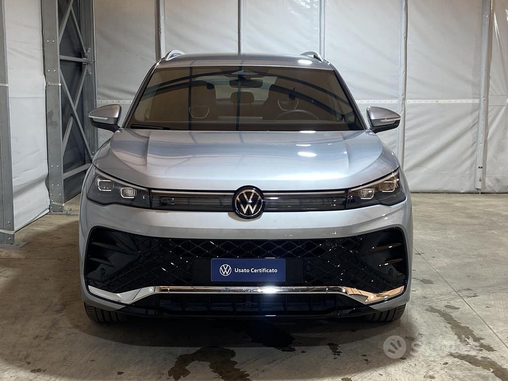Volkswagen Tiguan 2.0 tdi R-Line 150cv dsg