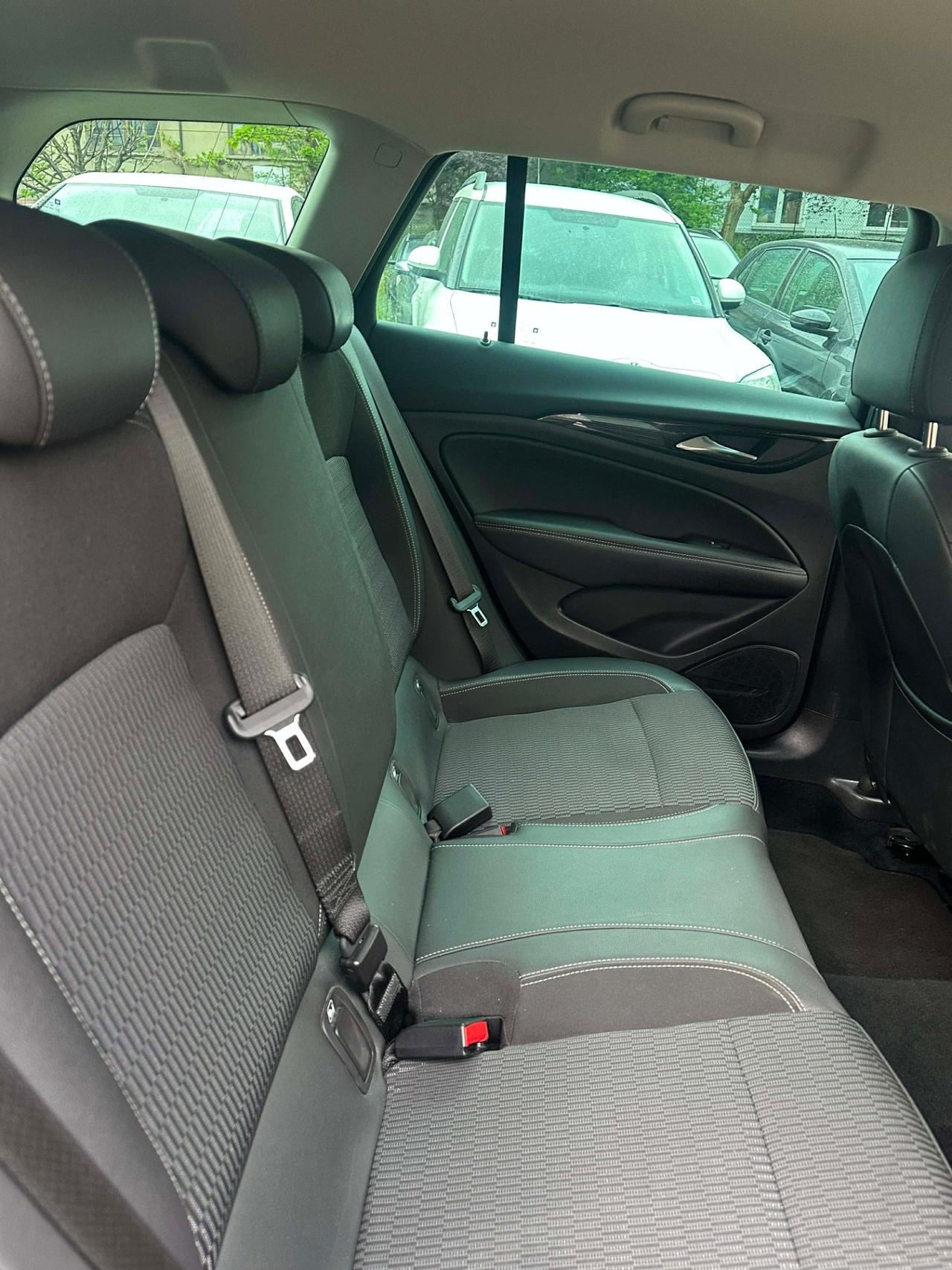 Opel INSIGNA 1.6 CDTI ST COSMO KMCERT NAVI EU6