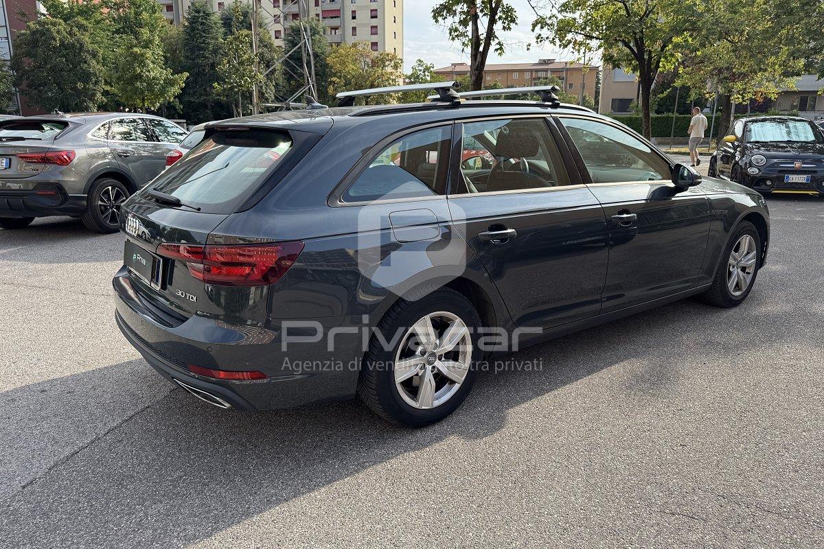 AUDI A4 Avant 30 TDI S tronic